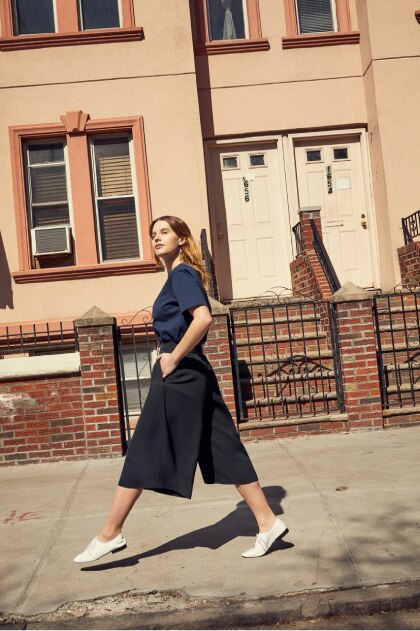 DRAPE WIDE LEG CROPPED PANTS