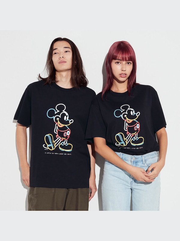 UT Mickey Stands Áo Thun Ngắn Tay