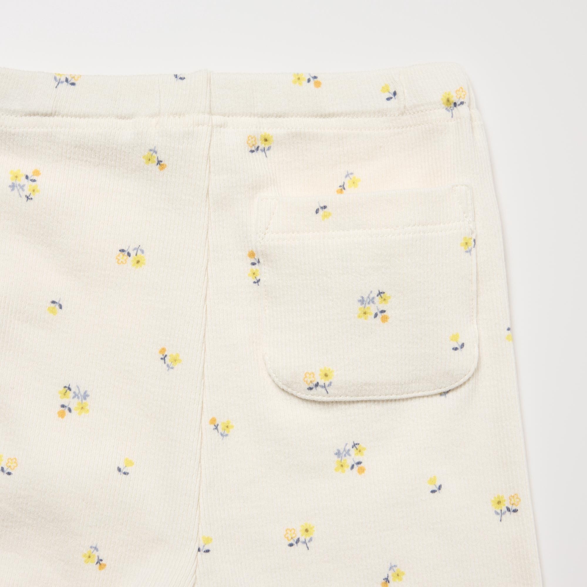 The rear pocket makes it easy to tell the front from the back, so kids can dress themselves.