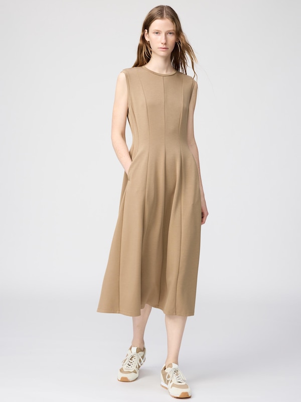 Đầm Dáng Ôm Xòe